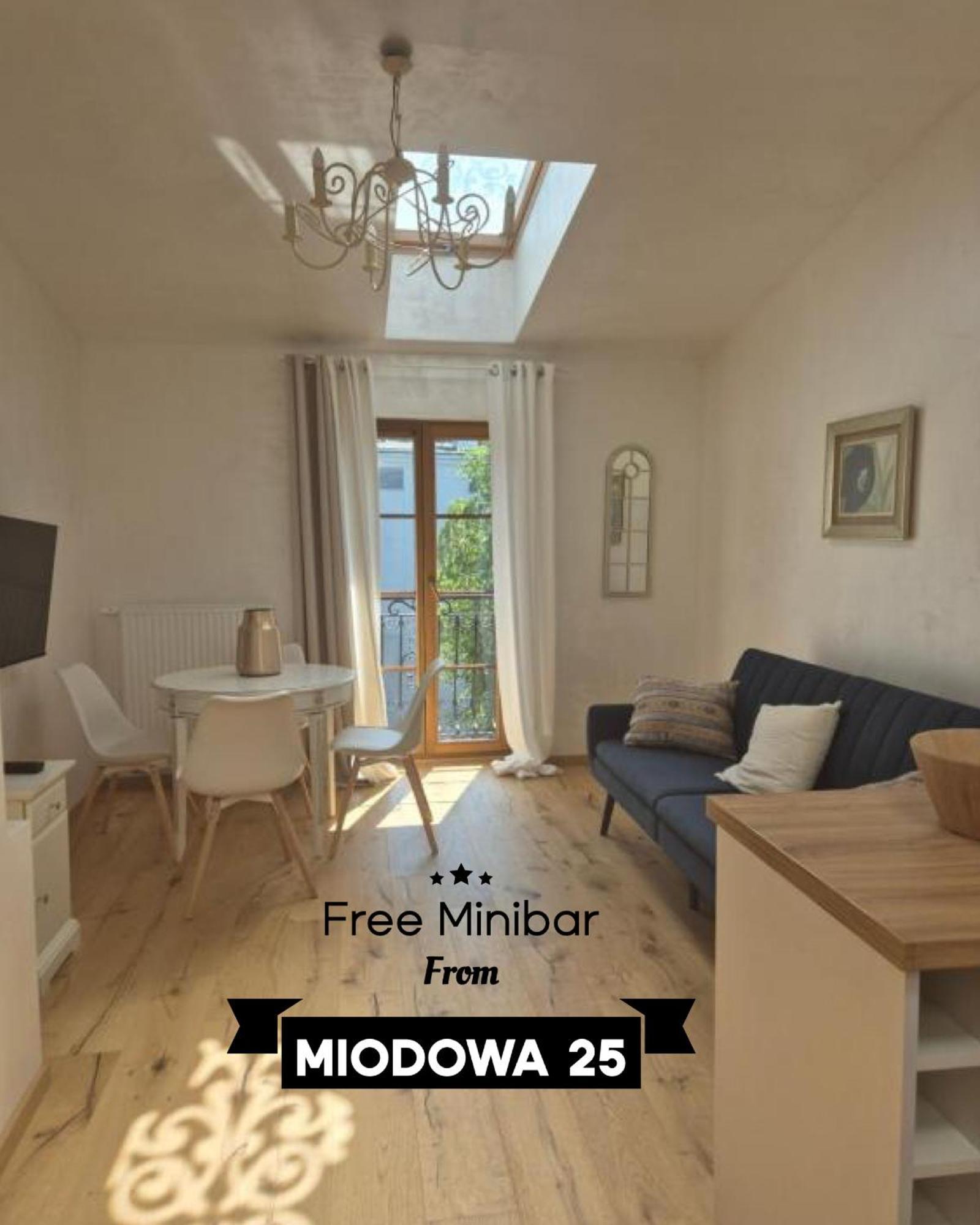 Aparthotel Miodowa 25 Краков Экстерьер фото